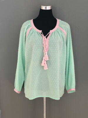 Folklorebluse i mintgrøn med rosa bånd - for