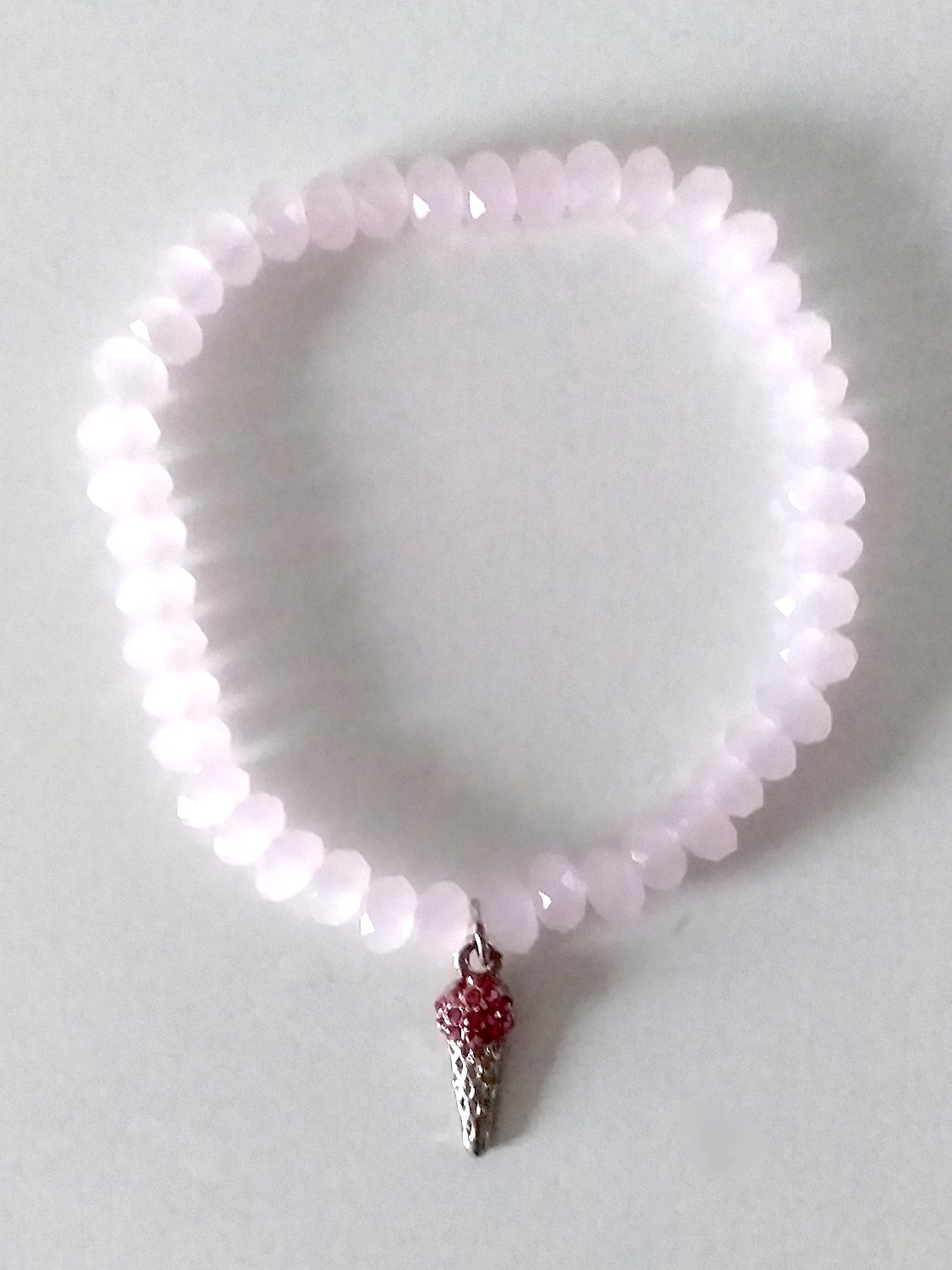 Rosa krystal armbånd med isvaffel vedhæng