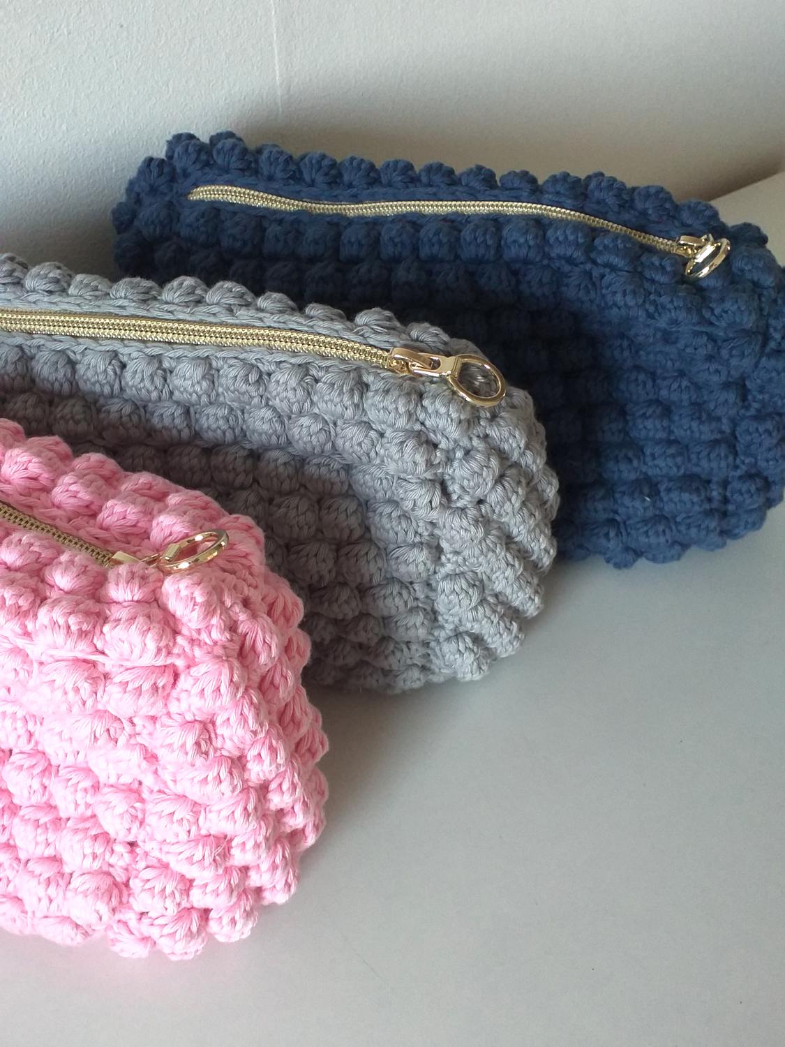 BIBI XL hækleopskrift – clutch med boblemønster